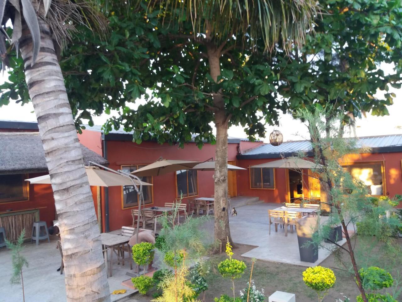 Liv Inn Guest House Maputo Exterior photo